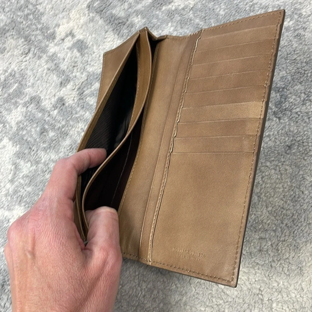 Bottega Veneta Intrecciato Long Wallet Bifold Milk Chocolate Brown Woven Leather